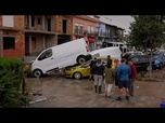 Replay Des habitants nettoient après des inondations meurtrières dans l'est de l'Espagne