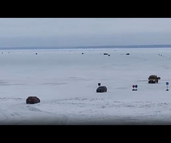 Replay Ouverture d'une route de glace entre les deux plus grandes îles d'Estonie