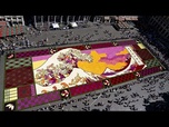 Replay Bruxelles dévoile un immense tapis de fleurs inspiré du chef-d'œuvre de Hokusai