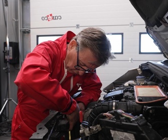 Replay Top Mecanic : 5 jours pour restaurer une épave - S6E33 - Jour 3 - Le choc des générations