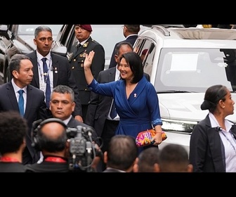 Replay Keiko Fujimori prend la présidence du Pérou et promet de mettre fin à une décennie d'instabilité