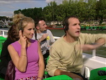Replay Un gars, une fille - S3E33 - En bateau-mouche
