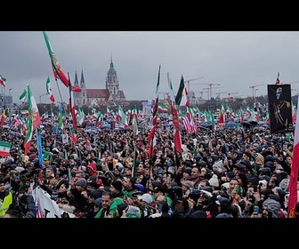 Replay Quelque 200 000 personnes à une manifestation contre le régime des ayatollahs à Munich