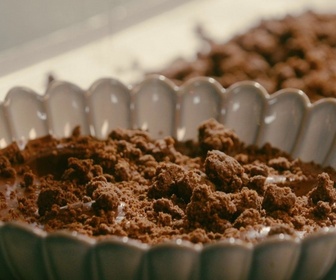 Replay Petits Plats en équilibre - Ganache chocolat infusée au thym et streusel