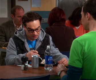 Replay The Big Bang Theory - S2E22 - La turbulence du matériel confidentiel
