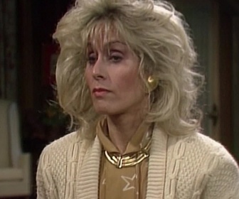 Replay Madame est servie - S04 E13 - A la criée