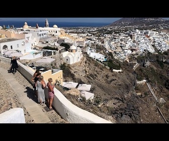Replay Santorin : la plus célèbre des îles grecques désertée par les touristes