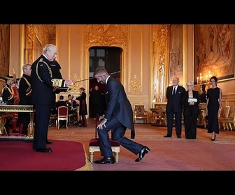 Replay David Beckham fait chevalier par le roi Charles III