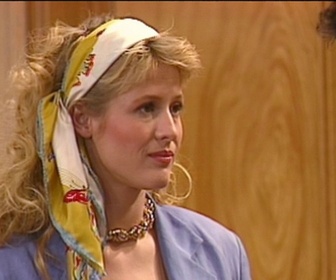 Replay Premiers baisers - S01 E05 - Une belle scène de ménage