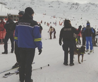 Replay 100 jours avec les gendarmes des Alpes - S1E1 - Episode 1