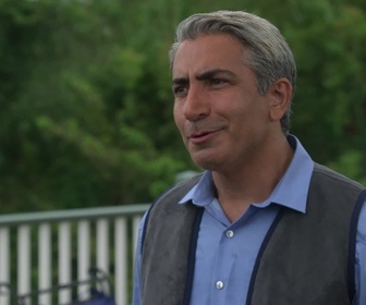 Replay Leverage : Redemption - S01 E03 - Le coup de poker sur le fleuve