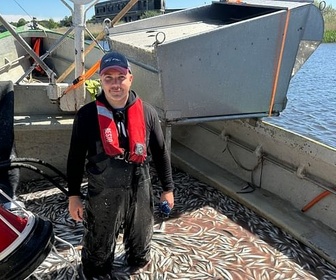Replay Les pêcheurs face aux phoques de la Baltique - ARTE Regards