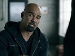 Replay S.W.A.T. - S07 E12 - Sous le feu des projecteurs