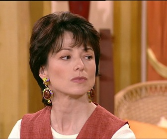 Replay Premiers baisers - S14 E08 - Une mamie d'amour