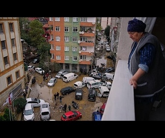 Replay Turquie : des pluies inédites en 80 ans provoquent des crues meurtrières près d'Istanbul