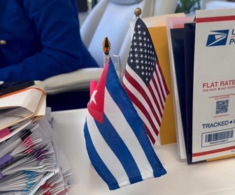 Replay Focus - États-Unis : des milliers d'immigrés cubains arrivés légalement craignent l'expulsion