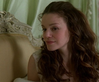 Replay Chez Maupassant - S02 E02 - Au bord du lit