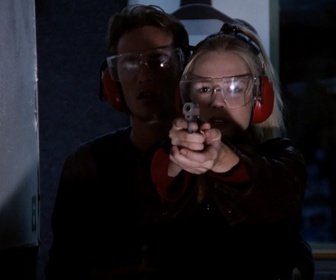 Replay Beverly Hills, 90210 - S04 E07 - Légitime défense
