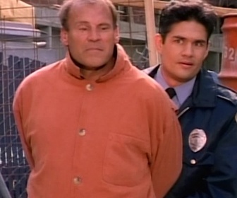 Replay Le rebelle - S02 E10 - La cité du vent