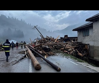 Replay Intervention d'urgence en cours après des inondations meurtrières dans le nord de la Roumanie