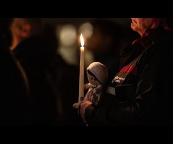 Replay Le Canada sous le choc après la tuerie de masse au lycée de Tumbler Ridge