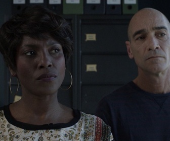 Replay Deux flics sur les Docks - S01 E08 - Chapelle ardente