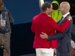 Replay Les Jeux Olympiques de Paris 2024 - Zinedine Zidane transmet la flamme olympique à Rafael Nadal