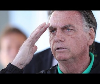 Replay Soupçonné de vouloir fuir le Brésil, Jair Bolsonaro placé sous bracelet électronique