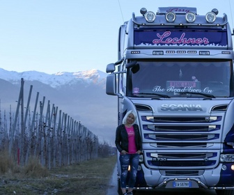 Replay Camions XXL : les reines du volant - S1E2 - Episode 1 - Partie 2