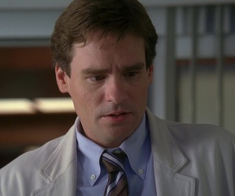 Replay Dr House - S03 E18 - Y a-t-il un médecin dans l'avion ?