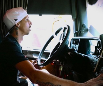 Replay Les routiers : profession chauffeur poids lourd - Ilona et Jonathan