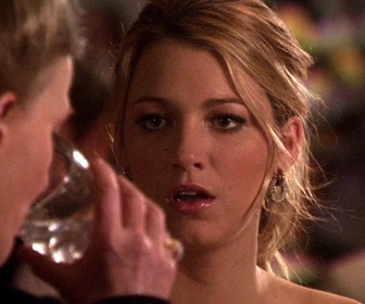 Replay Gossip Girl - S01 E10 - S : Qui mène la danse ?