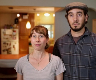 Replay Tiny House Hunting - S01 E24