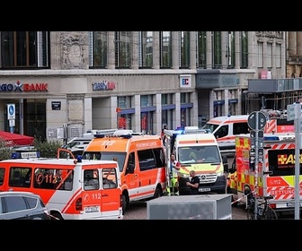 Replay À Leipzig, des habitants déposent fleurs et bougies après une attaque mortelle à la voiture bélier