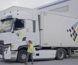 Replay Les routiers : profession chauffeur poids lourd - S2E5 - Teddy, Armonie et Jonathan