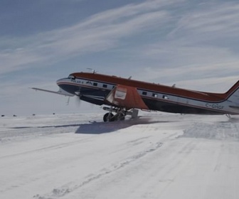 Replay ARTE Journal - Théâtre : un voyage surréaliste en Antarctique