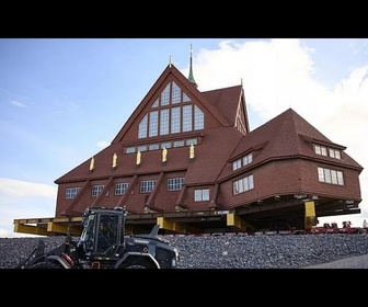 Replay Cette vidéo montre le déplacement d'une église en Suède, pas en Norvège