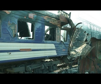 Replay Un homme déclenche un engin explosif dans une gare du nord de l'Ukraine, au moins trois morts