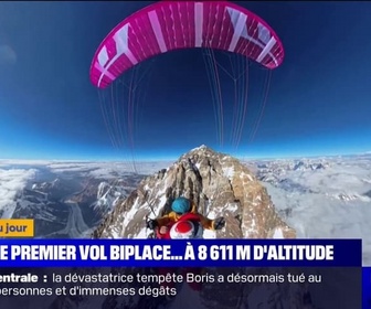 Replay L'image du jour - Ce couple de Français réussit l'exploit de décoller en parapente depuis le sommet du K2 au Pakistan, à 8611 mètres d'altitude