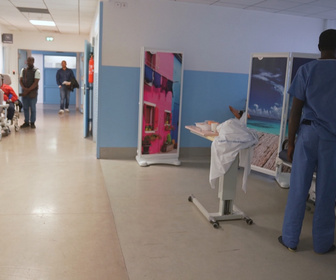 Replay C'est en France - Immersion aux urgences psychiatriques : stigmatisation, manque de places et pénurie de psychotropes