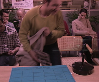 Replay Un gars, une fille - S3E104 - File d'attente (5)
