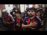 Replay Les fans de San Lorenzo honorent le pape François avec une messe commémorative à Buenos Aires