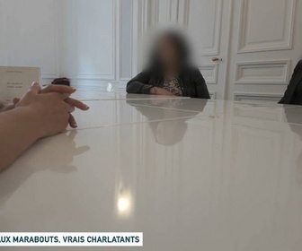 Replay Un jour, un doc - Faux marabouts, vrais charlatans / Voyance : votre avenir vaut de l'or