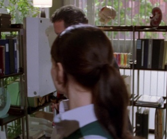 Replay Dr House - S01 E20 - Des maux d'amour