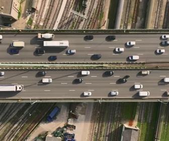 Replay Embouteillages, parkings : dans l'enfer de la route - Épisode 5