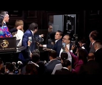 Replay Bagarre éclate entre députés au Sénat du Mexique