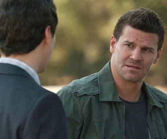 Replay Bones - S7 E5 - Chasseurs de tornade