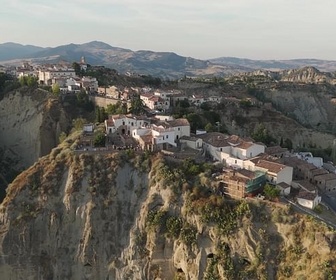 Replay ARTE Journal - La Luna e i Calanchi : un festival italien hors du temps
