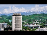 Replay Entre montagnes, art et vie urbaine : cette ville a tout pour plaire
