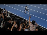 Replay Jeux de robots à Pékin : des humanoïdes s'alignent en sprint, football et tai-chi